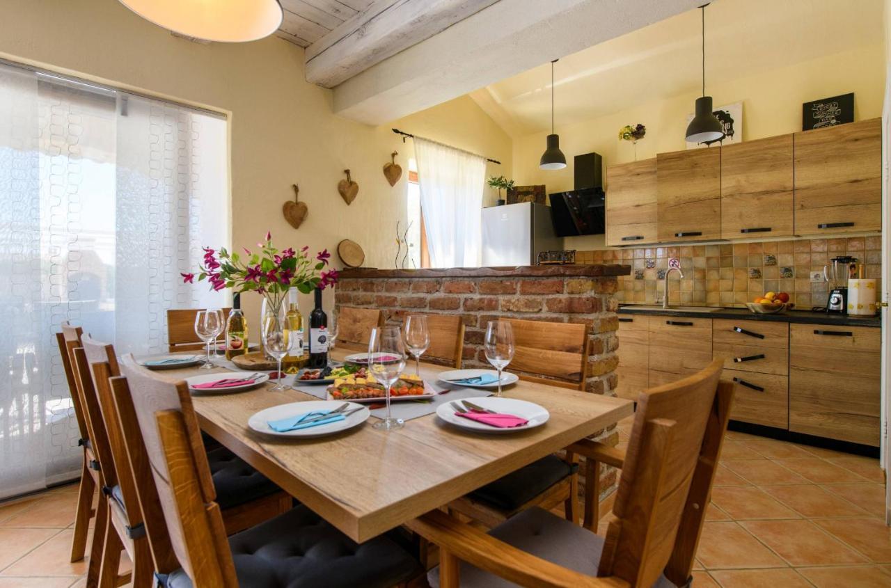 Paradis Villa Stone Queen With Heated Pool Butkovići Exterior foto